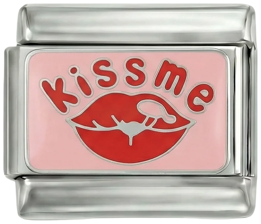 Bouche aux lèvres rouges pulpeuses, Kiss Me, sur argent